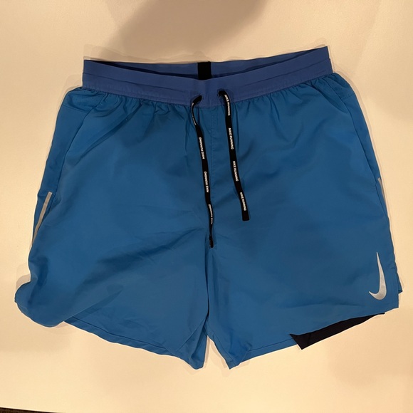 Nike DriFit running shorts - Picture 1 of 2